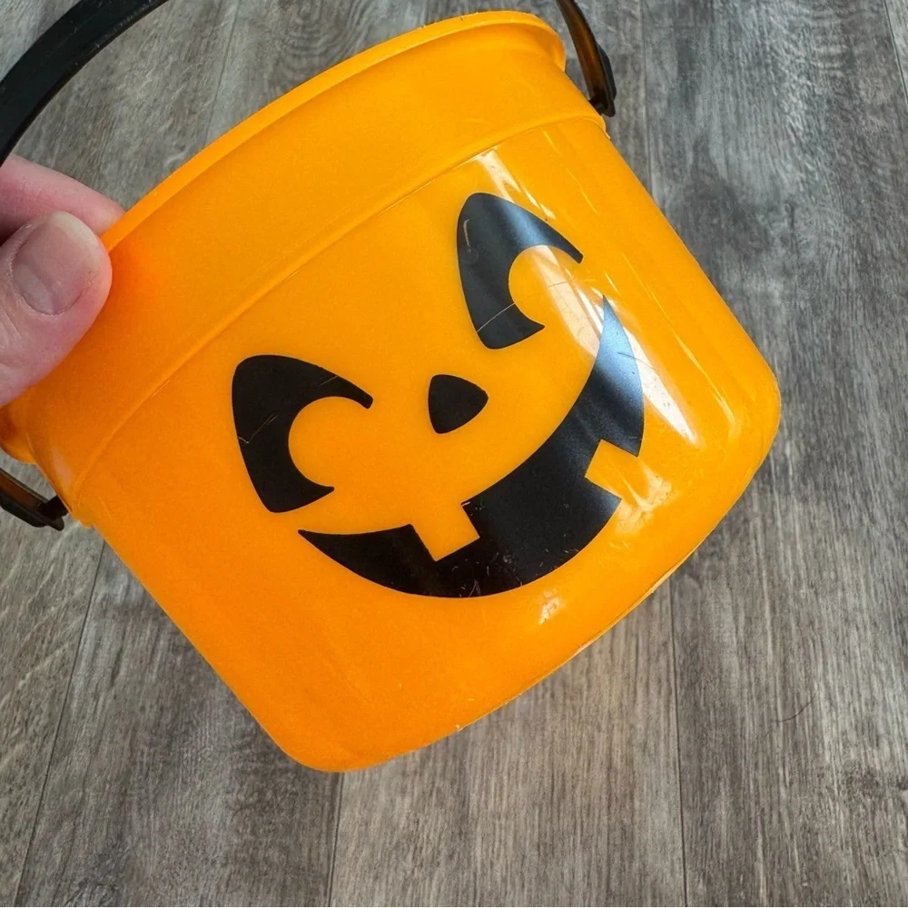 Vintage! McDonald’s jack-o’-lantern Pumpkin Halloween Candy Bucket
